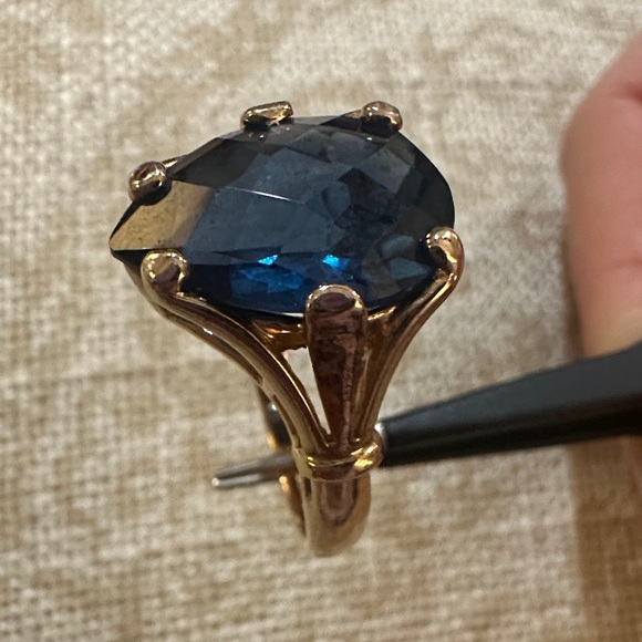 Elegant Blue and Gold Women's Ring - Picture 3 of 8